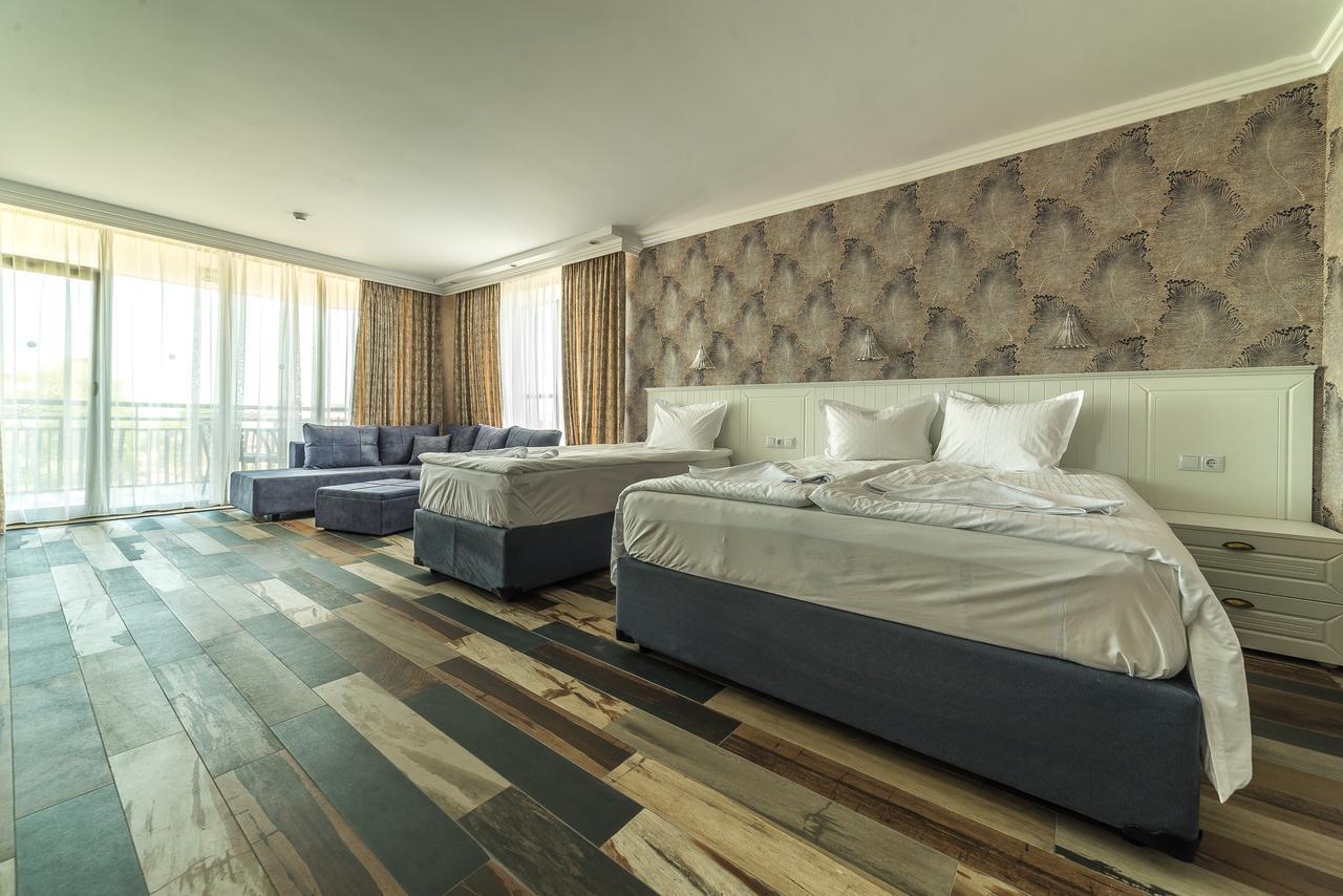 Hotel Baikal Pantai Sunny Luaran gambar