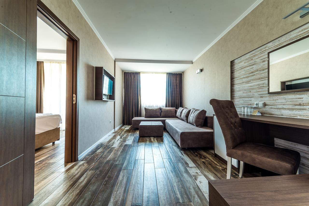 Hotel Baikal Pantai Sunny Luaran gambar